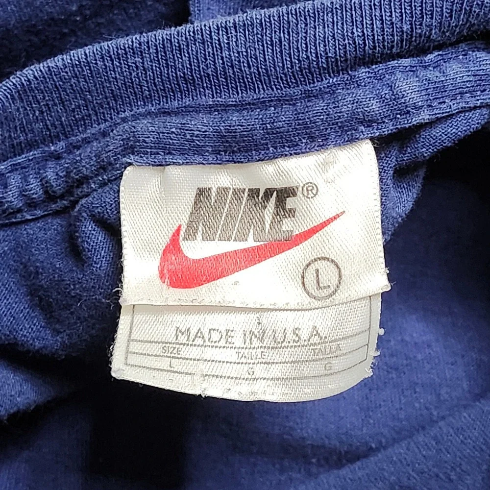 Nike vintage tshirt